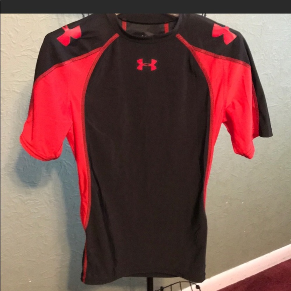 Boys under Armour heat gear Athletic shirt - Picture 7 of 7